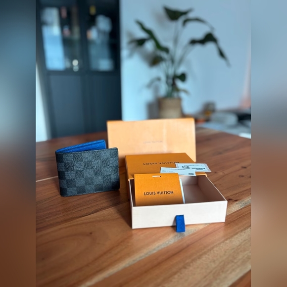 Louis Vuitton Other - Louis Vuitton Slender Wallet